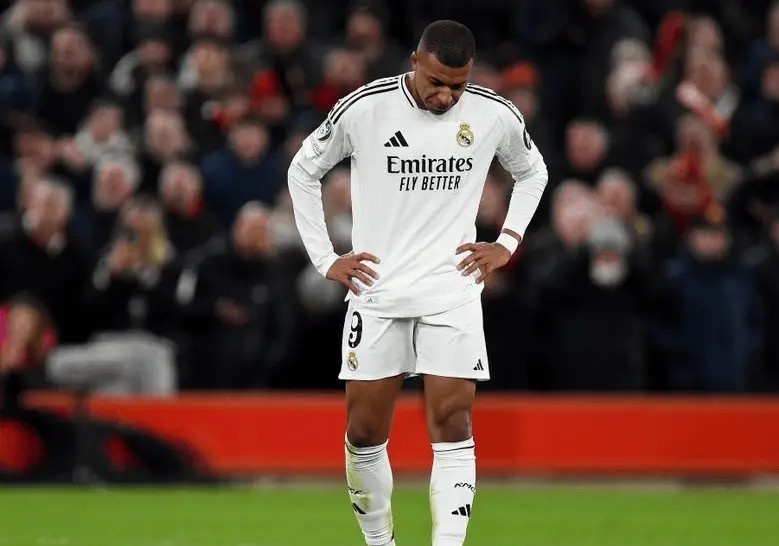 -皇马战平那不勒斯，德布劳内补时绝平足总杯的简单介绍